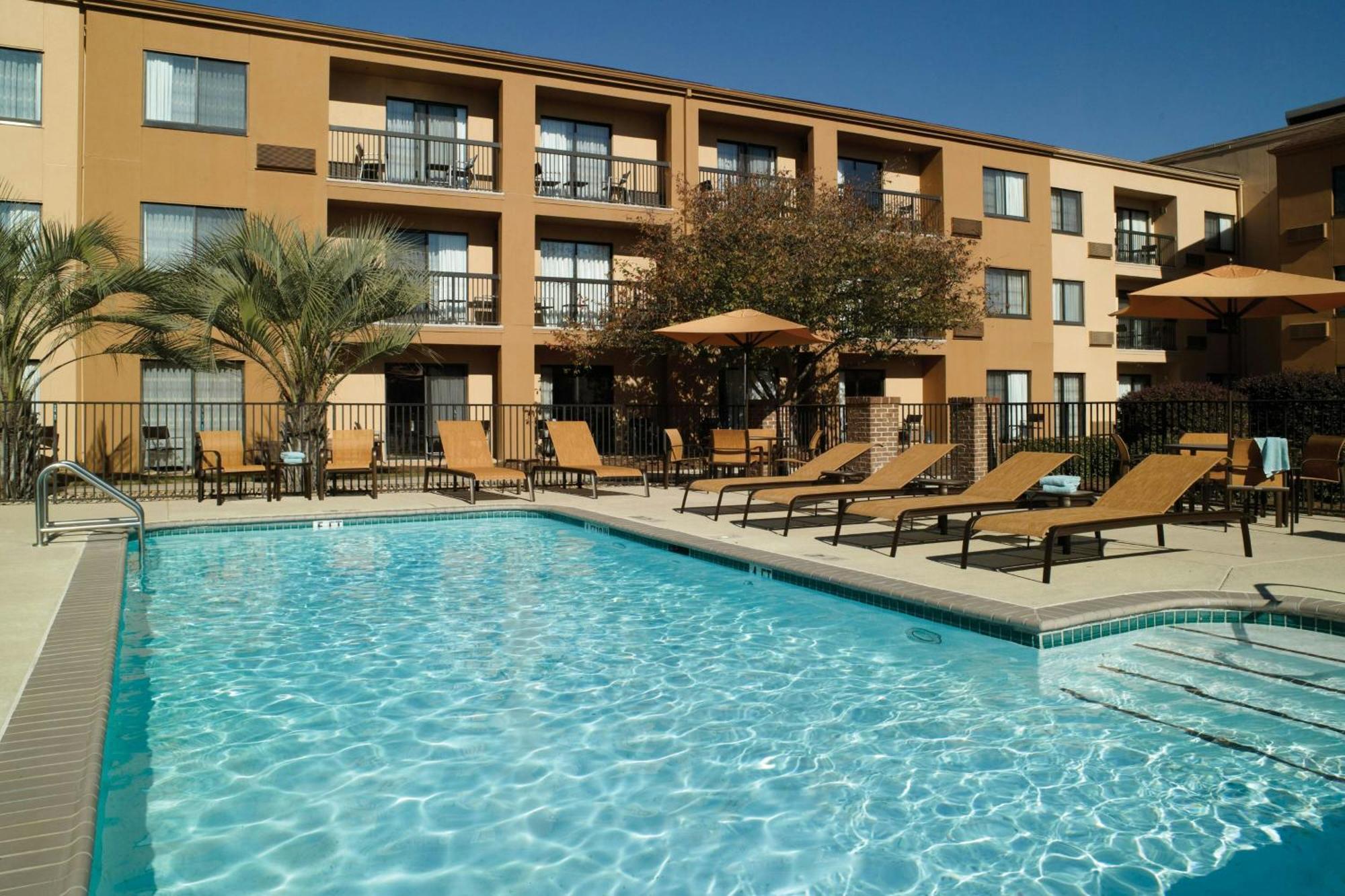 מלון Courtyard By Marriott מאקון מראה חיצוני תמונה