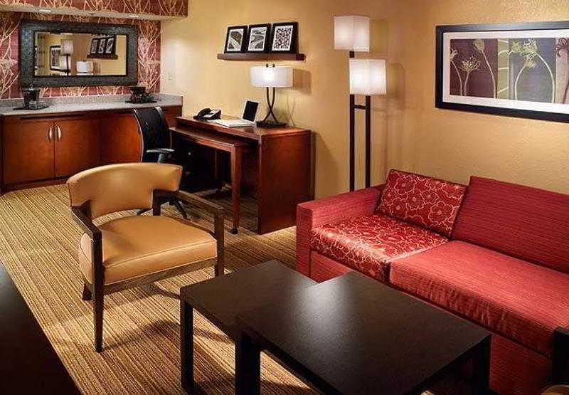 מלון Courtyard By Marriott מאקון חדר תמונה